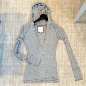 Vintage American Eagle Gray V-Neck Long Sleeve Women's Top